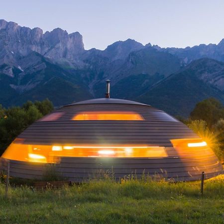 Au-Dela Des Nuages, Maison D'Hotes Insolite & Spa Aubessagne Esterno foto