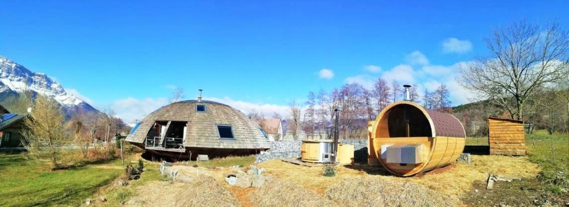 Au-Dela Des Nuages, Maison D'Hotes Insolite & Spa Aubessagne Esterno foto