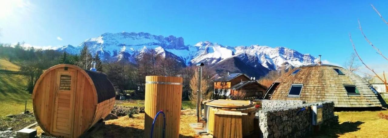 Au-Dela Des Nuages, Maison D'Hotes Insolite & Spa Aubessagne Esterno foto