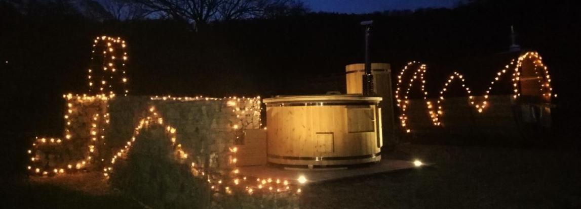 Au-Dela Des Nuages, Maison D'Hotes Insolite & Spa Aubessagne Esterno foto