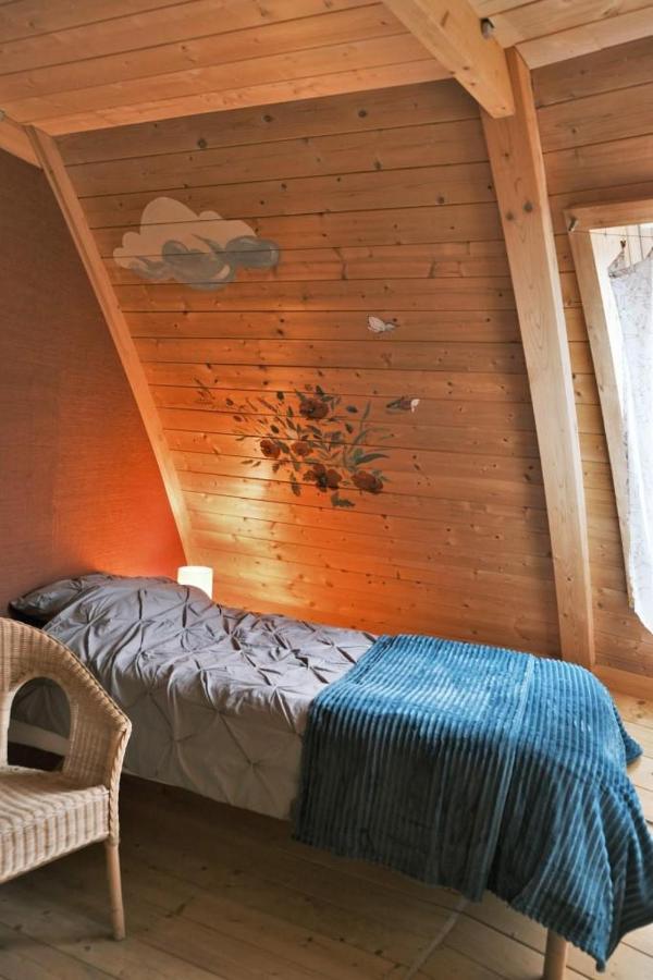 Au-Dela Des Nuages, Maison D'Hotes Insolite & Spa Aubessagne Esterno foto
