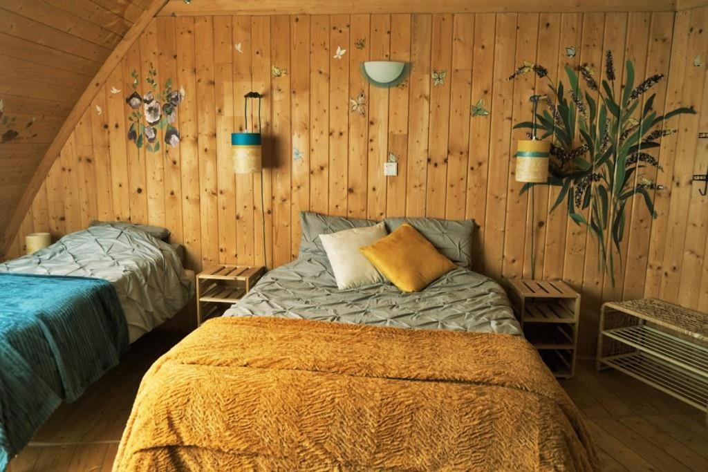 Au-Dela Des Nuages, Maison D'Hotes Insolite & Spa Aubessagne Esterno foto