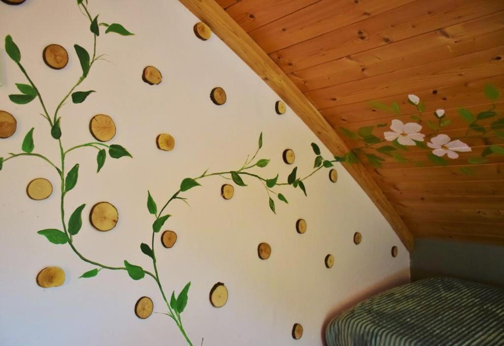 Au-Dela Des Nuages, Maison D'Hotes Insolite & Spa Aubessagne Esterno foto