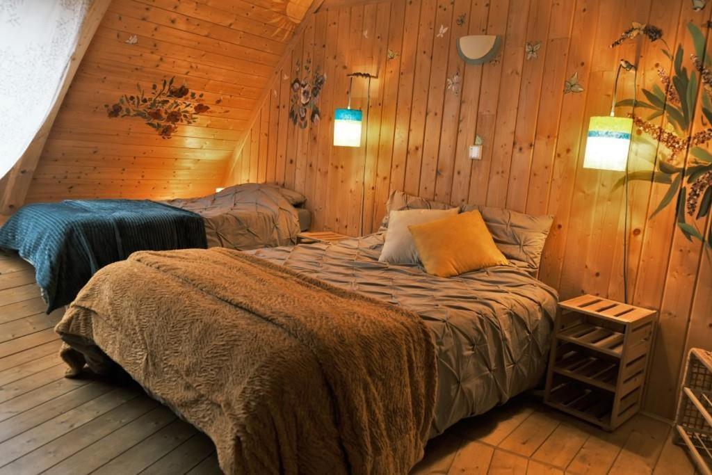 Au-Dela Des Nuages, Maison D'Hotes Insolite & Spa Aubessagne Esterno foto