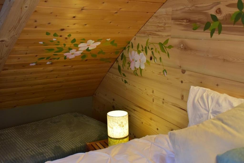 Au-Dela Des Nuages, Maison D'Hotes Insolite & Spa Aubessagne Esterno foto