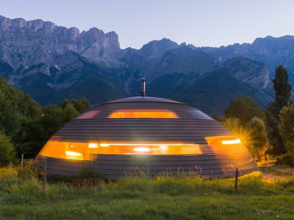 Au-Dela Des Nuages, Maison D'Hotes Insolite & Spa Aubessagne Esterno foto